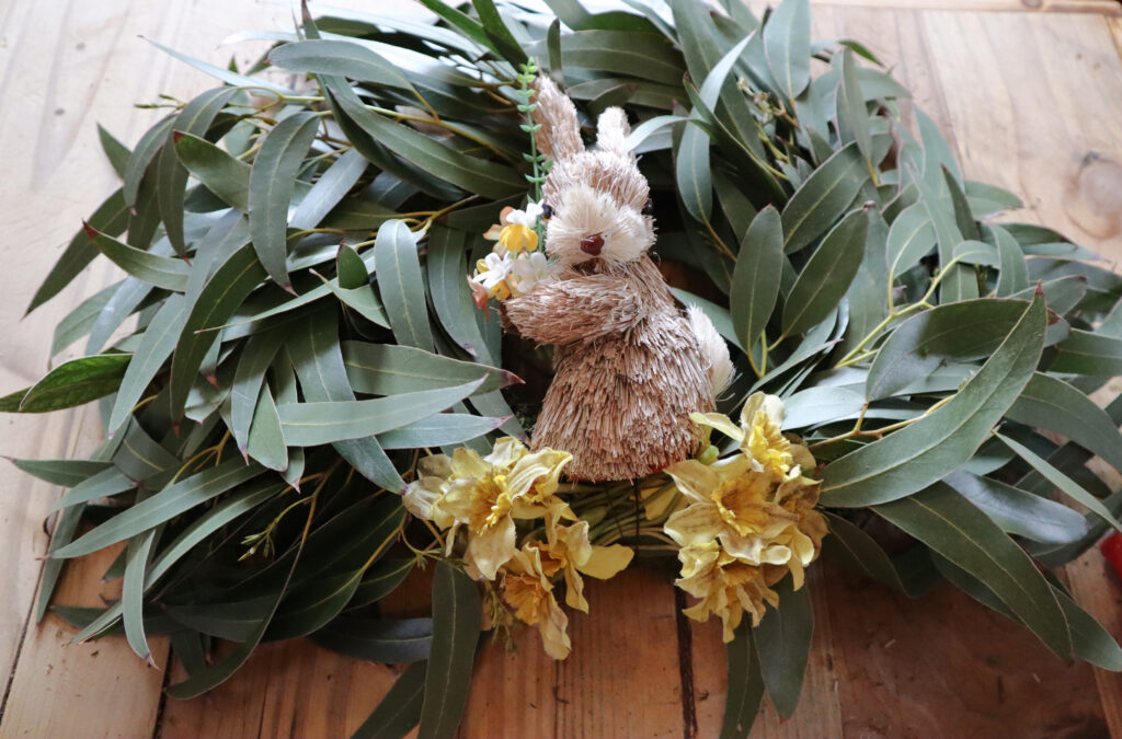 How to make an easy easter wreath