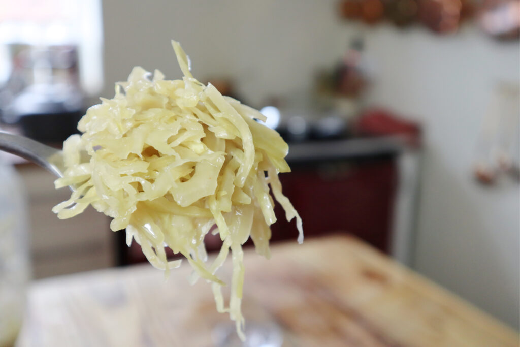 How to make easy homemade sauerkraut 